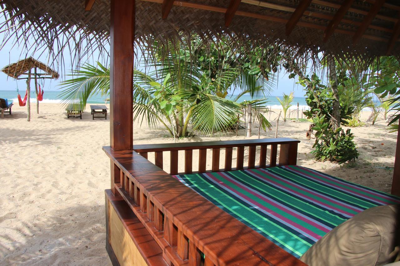 Shiva'S Beach Cabanas Tangalle Exteriör bild