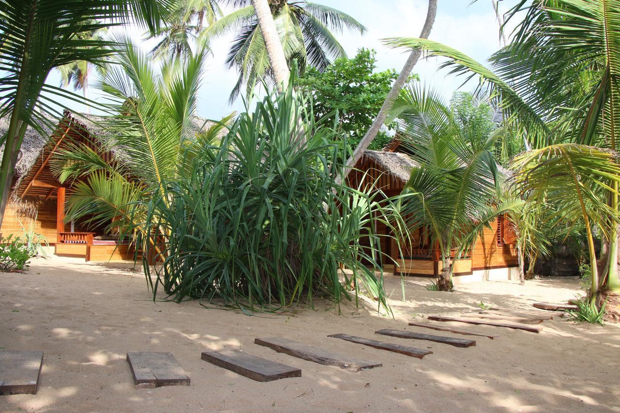 Shiva'S Beach Cabanas Tangalle Exteriör bild